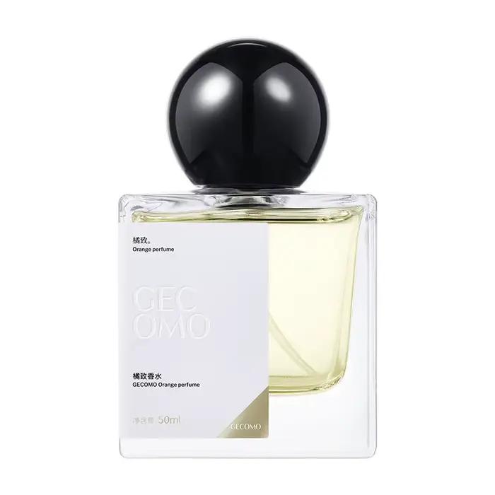 Parfum aux agrumes juteux, fragrance florale fruitée fraîche, senteur pamplemousse, fruit de la pass
