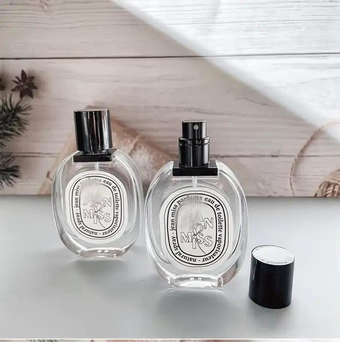 Bouteille distributrice de parfum 30ml en verre de qualité supérieure vaporisateur haut de gamme pour femme rechargeable occasionnels et voyages