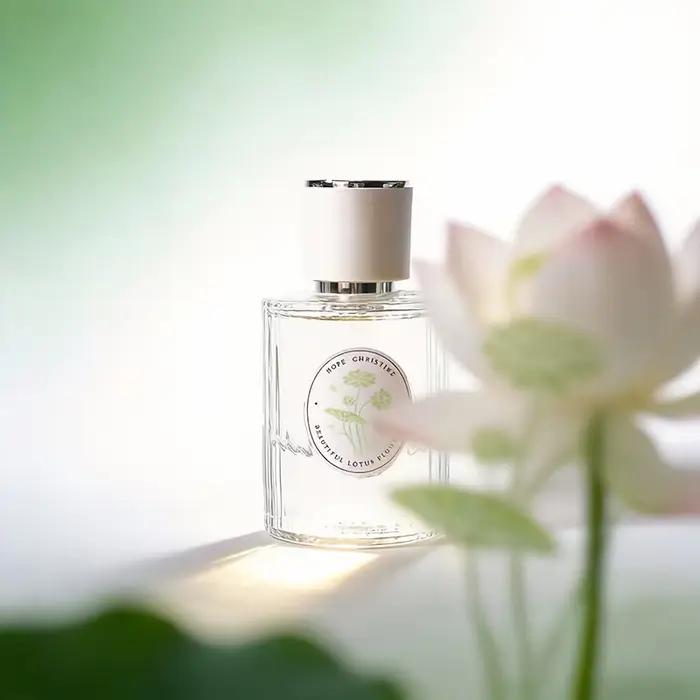 Parfum floral HOPE CHRISTINE pour femmes avec notes de lotus, jasmin et cèdre pour occasions quotidiennes et spéciales