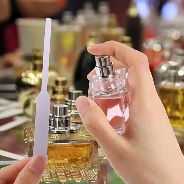 Lot de 100/200 Bandelettes de Test de Parfum, Papiers d'Échantillons de Parfum pour Passionnés de Beauté, Test de Collection de Parfums, Présentoirs de Magasin TMZ