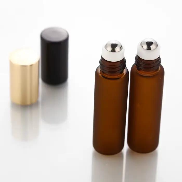 Bouteille en verre de parfum ambre givré de 5ml, 50 pièces/lot, avec boule en verre/métal, rouleau marron, flacons d'huile essentielle fins