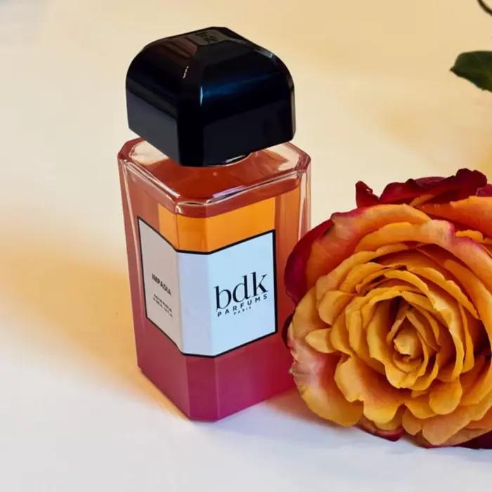 Parfum Cerise Poivre Rose Vanille Noire Fève Tonka Ambre Flacon Verre 100ml BDK PARFUMS Haute Concentration Olfactive Fraicheur Élégance Occasions Spéciales